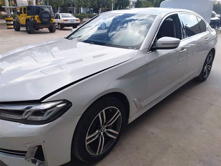 Фото 5 - BMW 5 Series