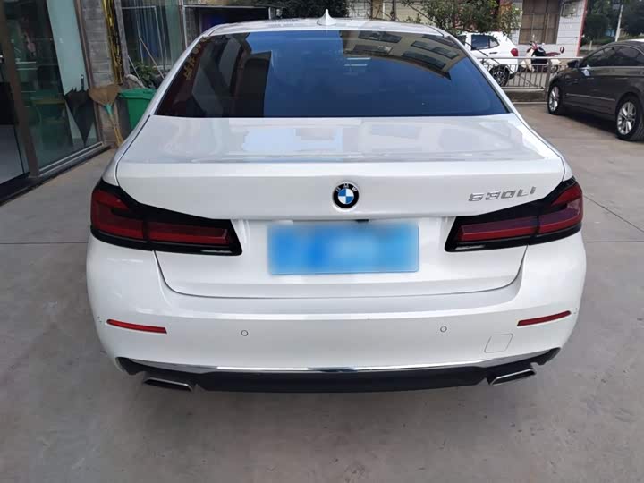 Фото 6 - BMW 5 Series