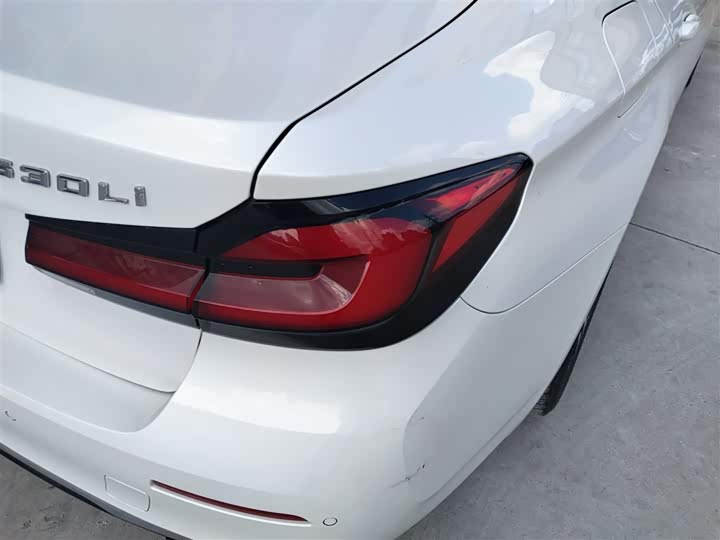 Фото 8 - BMW 5 Series