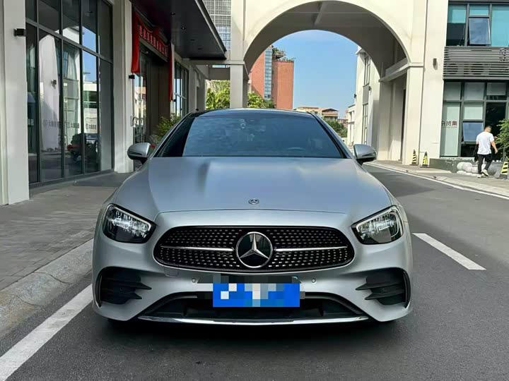 Фото 2 - Mercedes-Benz E-Class