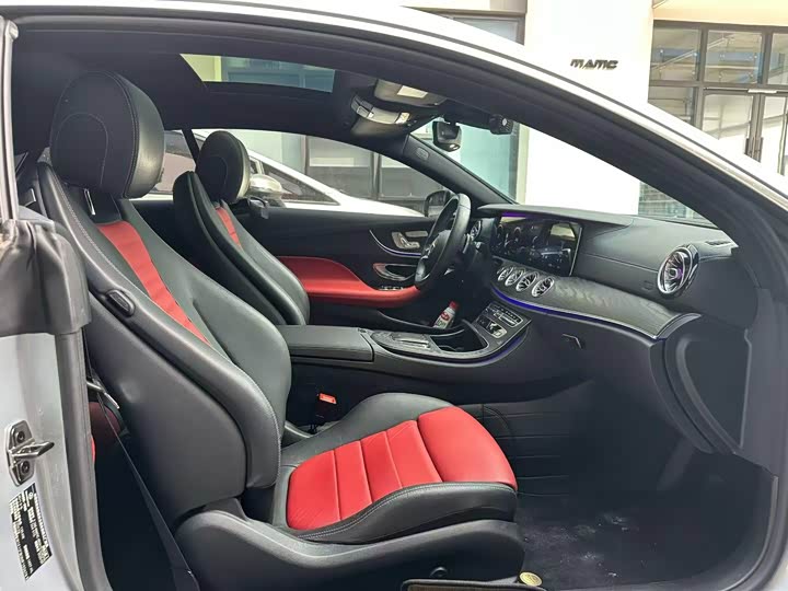 Фото 6 - Mercedes-Benz E-Class