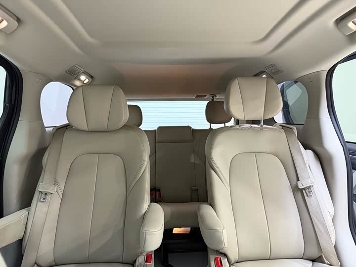 Фото 16 - Buick GL8 ES