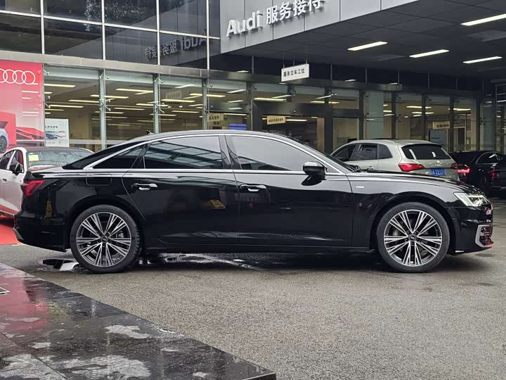 Фото 5 - Audi A6L