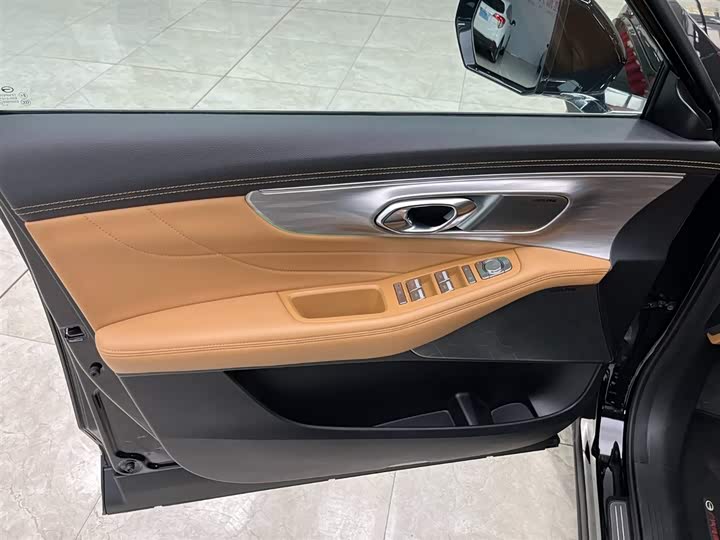 Фото 10 - GAC Trumpchi GS8