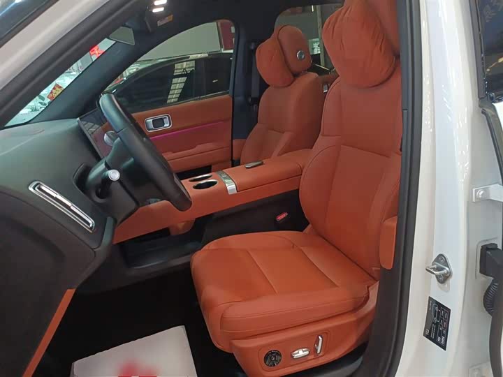 Фото 15 - LiXiang L6