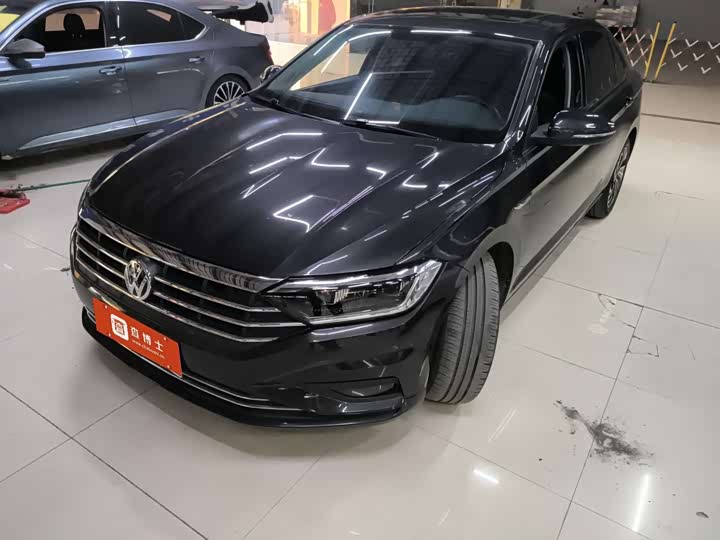 Фото 1 - Volkswagen Sagitar L