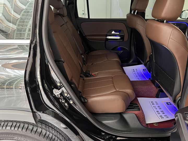 Фото 13 - Mercedes-Benz GLB-Class