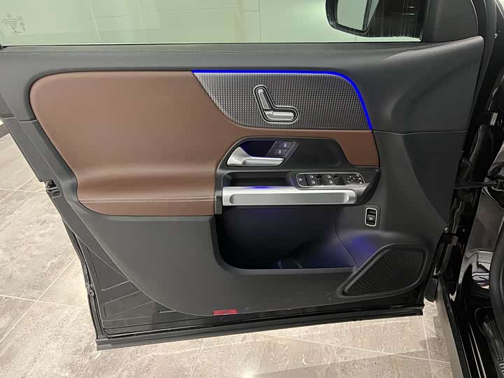 Фото 16 - Mercedes-Benz GLB-Class