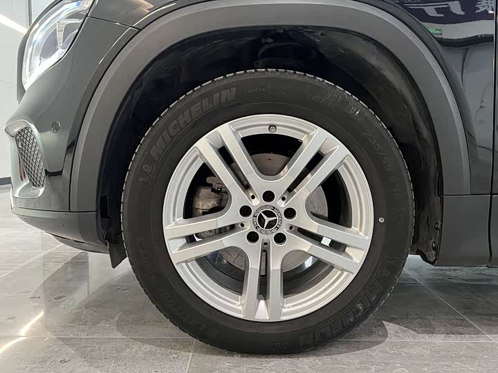 Фото 19 - Mercedes-Benz GLB-Class