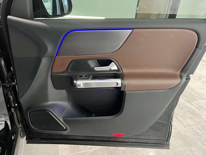 Фото 21 - Mercedes-Benz GLB-Class