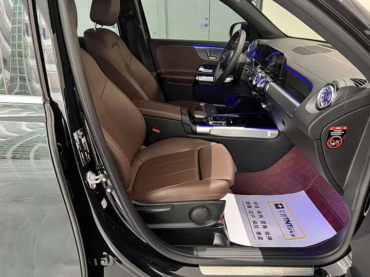 Фото 22 - Mercedes-Benz GLB-Class