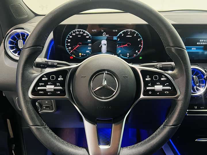 Фото 6 - Mercedes-Benz GLB-Class
