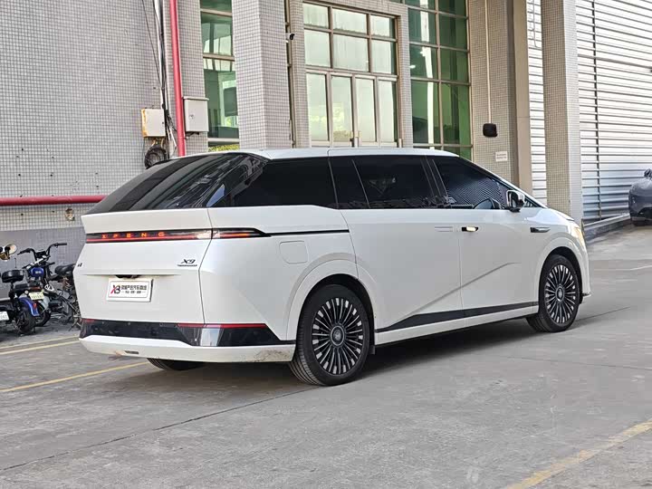 Фото 5 - XPeng X9