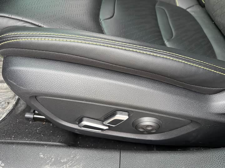 Фото 12 - Geely Preface