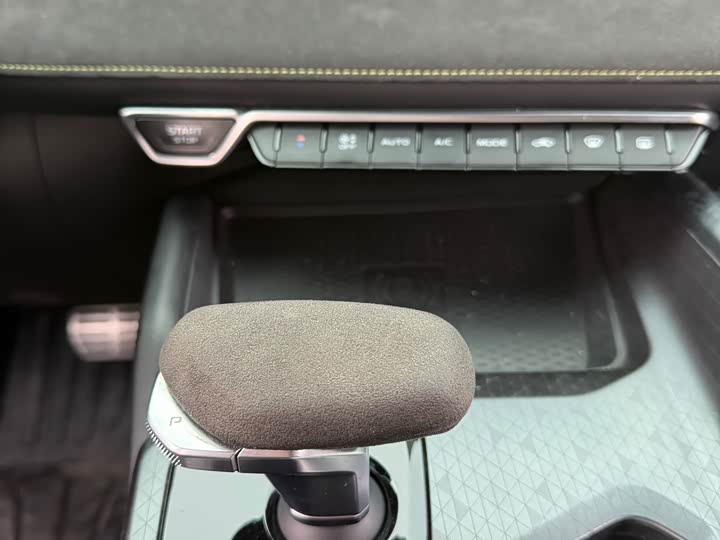 Фото 7 - Geely Preface