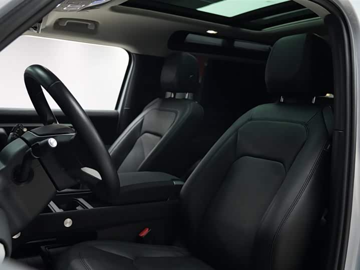 Фото 10 - Land Rover Defender