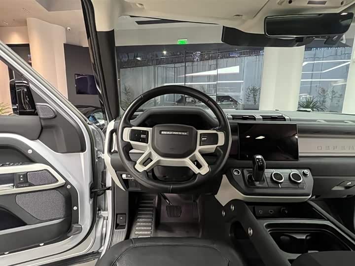 Фото 12 - Land Rover Defender