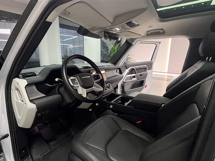 Фото 13 - Land Rover Defender