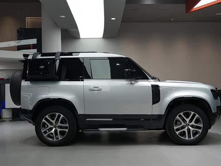 Фото 4 - Land Rover Defender