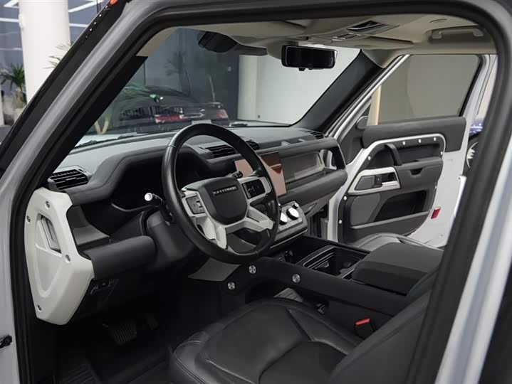 Фото 9 - Land Rover Defender