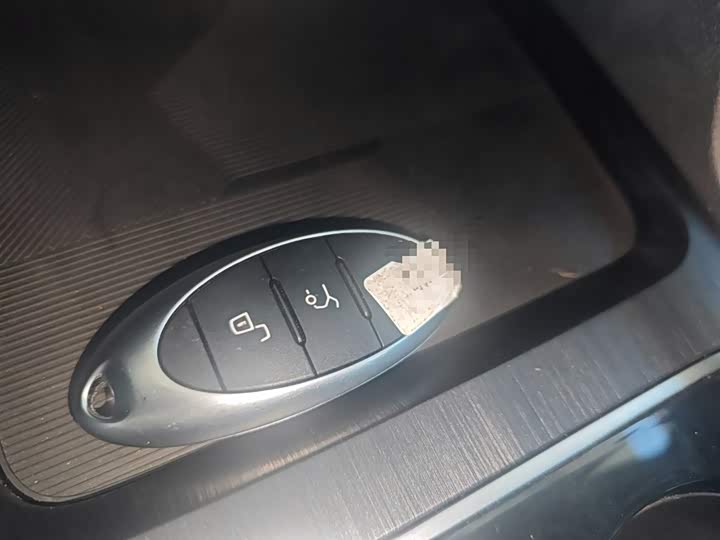 Фото 15 - Bestune B70