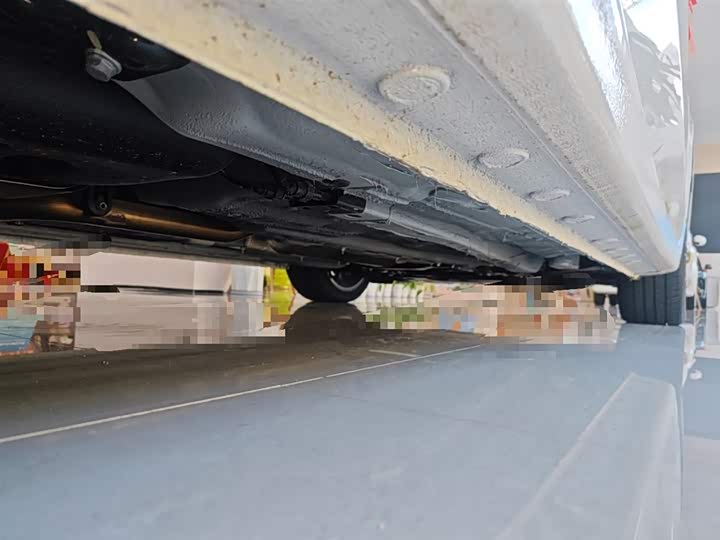 Фото 4 - Bestune B70