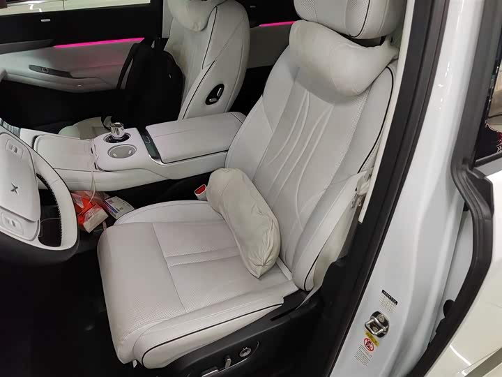 Фото 15 - XPeng X9