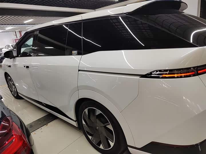 Фото 5 - XPeng X9