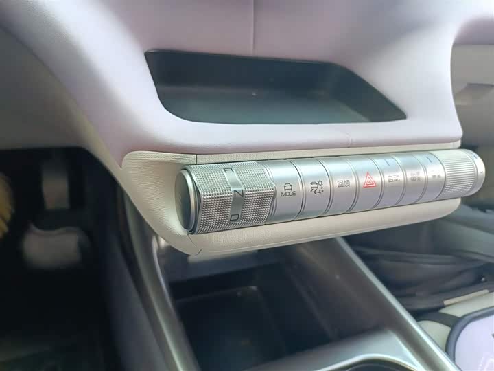 Фото 14 - BYD Dolphin