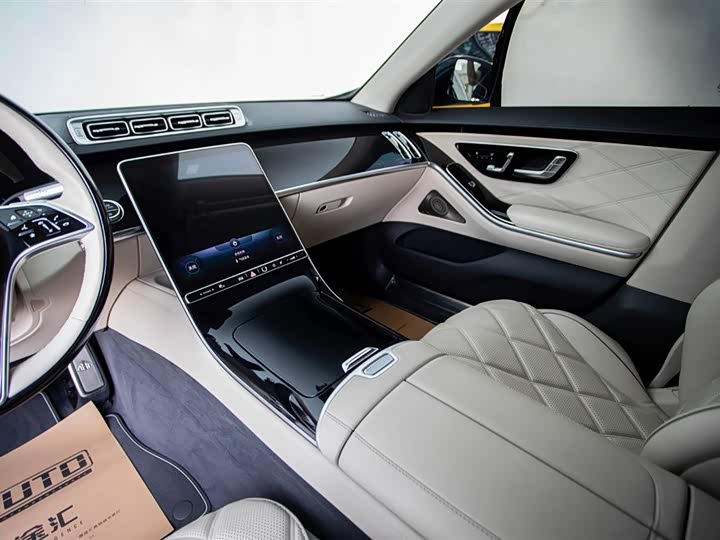 Фото 13 - Mercedes-Benz Maybach S-Class