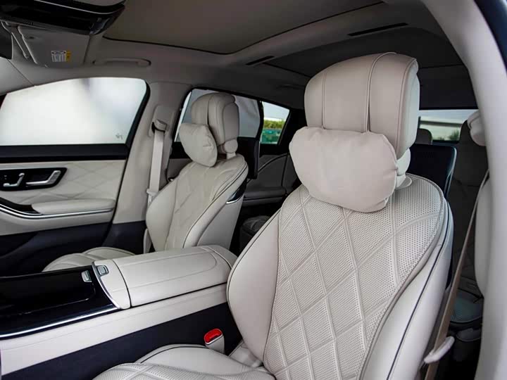 Фото 21 - Mercedes-Benz Maybach S-Class