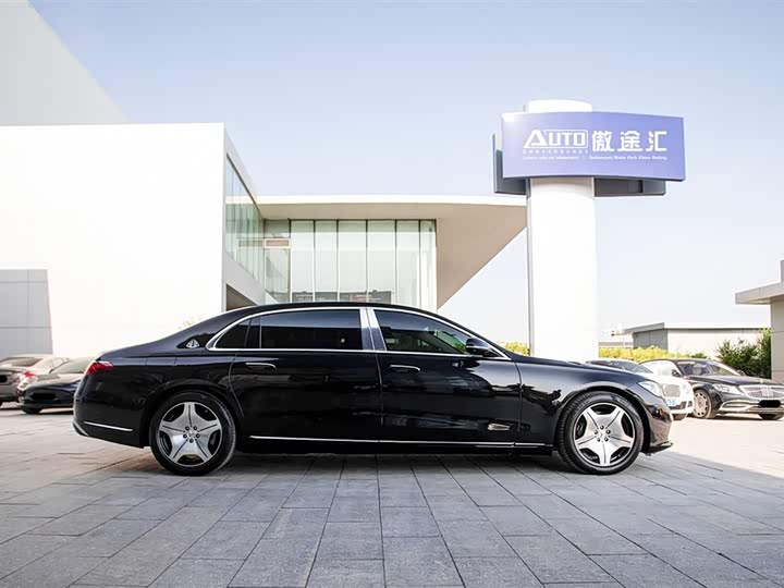 Фото 3 - Mercedes-Benz Maybach S-Class
