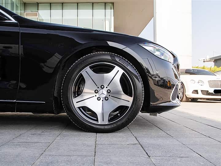 Фото 5 - Mercedes-Benz Maybach S-Class