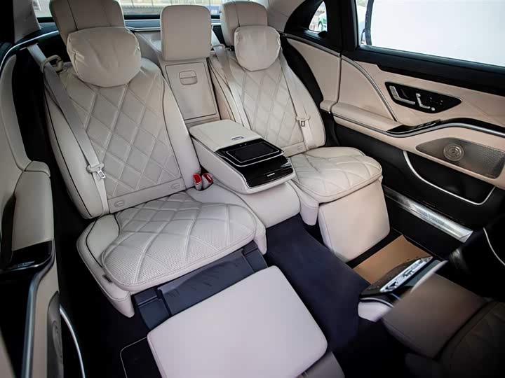 Фото 9 - Mercedes-Benz Maybach S-Class