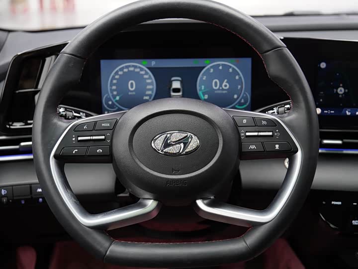 Фото 13 - Hyundai Elantra N line