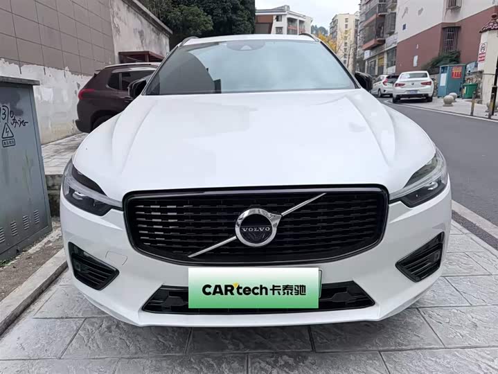 Фото 2 - Volvo XC60 Hybrid