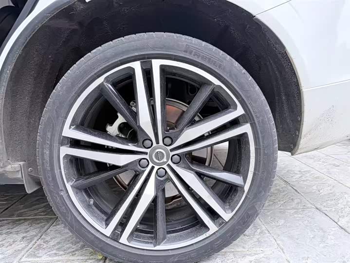 Фото 4 - Volvo XC60 Hybrid