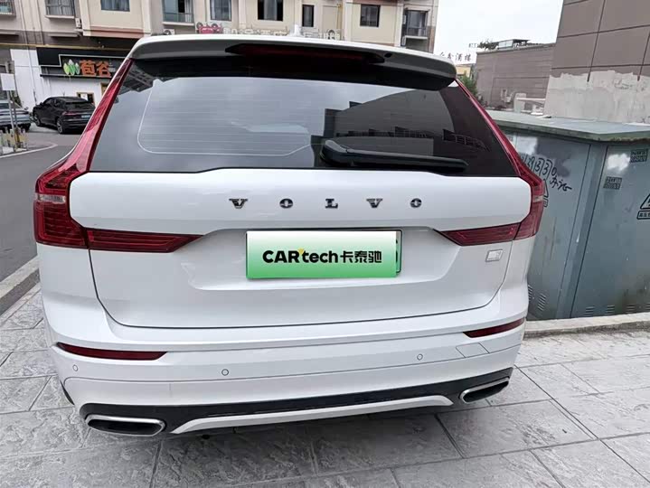 Фото 9 - Volvo XC60 Hybrid