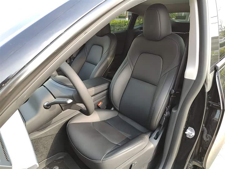 Фото 15 - Tesla Model Y