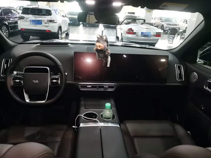 Фото 10 - LiXiang L8