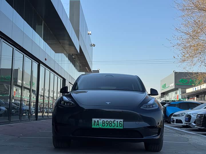 Фото 2 - Tesla Model Y