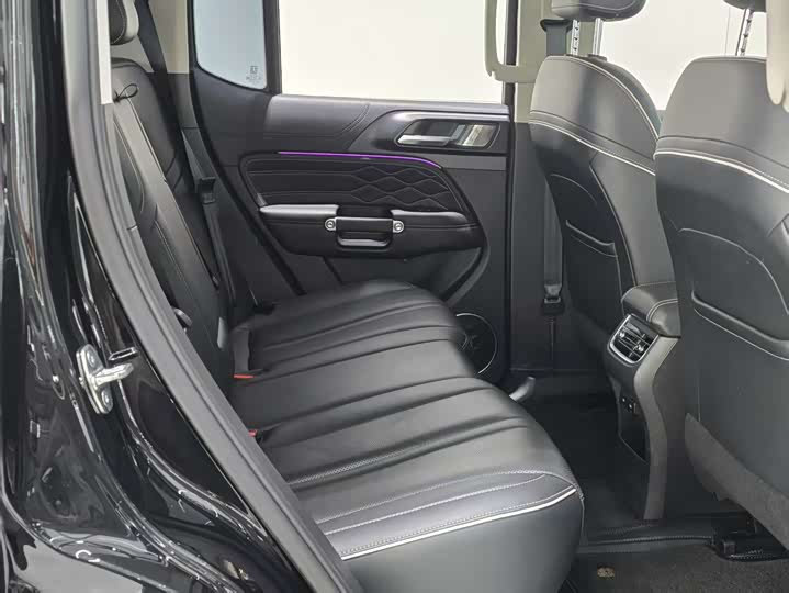 Фото 12 - Tank 300