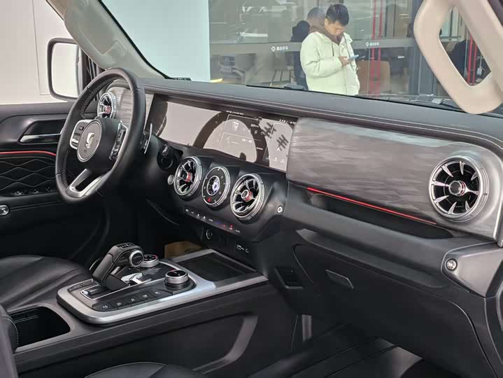 Фото 13 - Tank 300