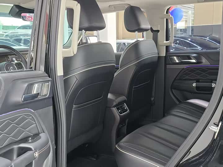 Фото 14 - Tank 300