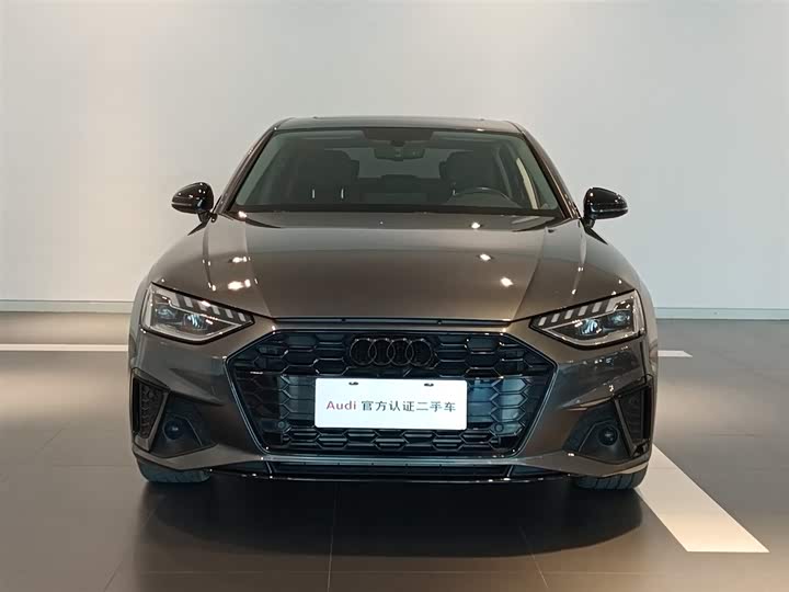 Фото 2 - Audi A4L