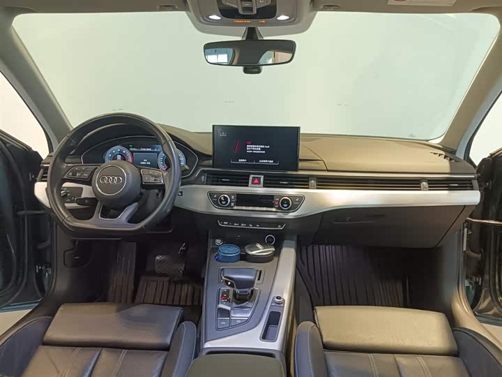 Фото 6 - Audi A4L