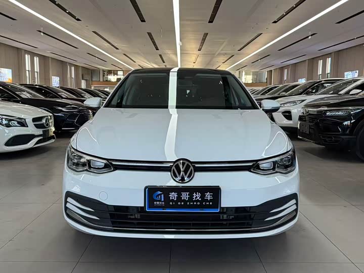 Фото 2 - Volkswagen Golf