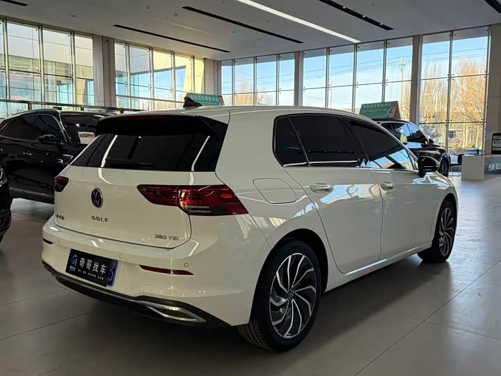 Фото 6 - Volkswagen Golf