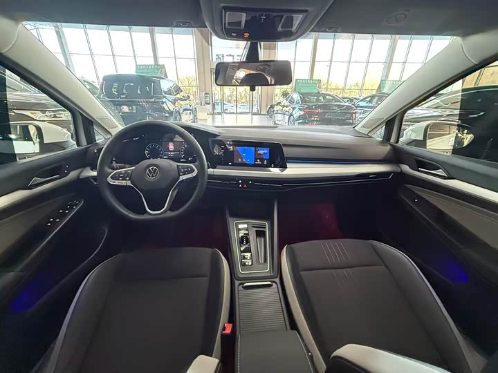 Фото 9 - Volkswagen Golf