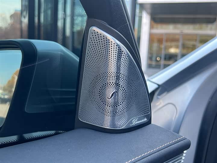 Фото 15 - Mercedes-Benz EQC